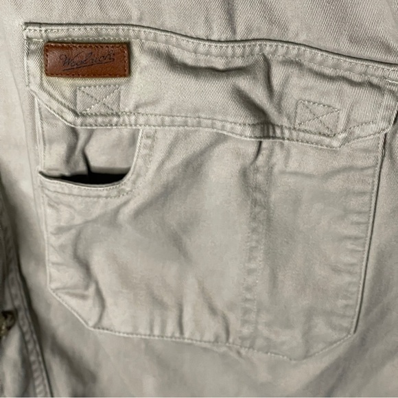 Woolrich Outdoor Guide Collection Khaki Button Up Size Large Shooting Hunting - Picture 6 of 7